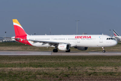 Iberia A321 EC-IGK ORY 240218