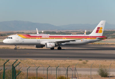 Iberia A321 EC-ILP MAD 101011