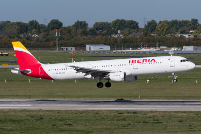 Iberia A321 EC-IXD DUS 290918