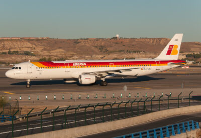 Iberia A321 EC-JQZ MAD 101011