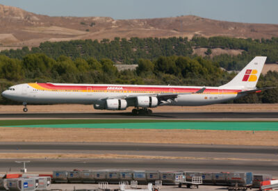 Iberia A346 EC-IQR MAD 101011