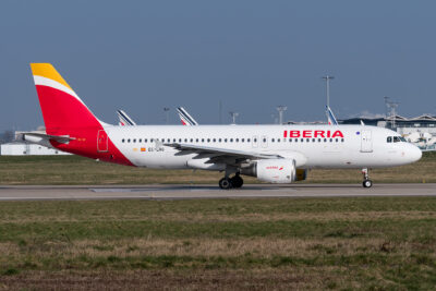 Iberia EC-LRG A320 ORY 240218