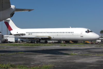 JetMidwest DC9-32 N881JM OPF 011010