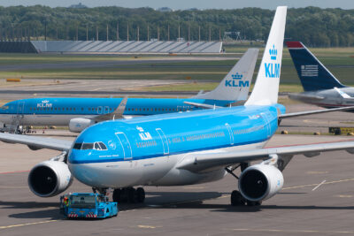 KLM A332 PH-AOE AMS 180813