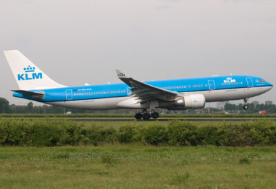KLM A332 PH-AOL AMS 140509