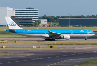 KLM A333 PH-AKA AMS 180813