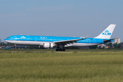 KLM A333 PH-AKE AMS 300720
