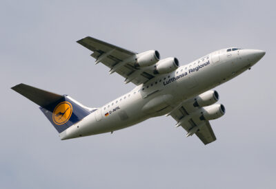 LufthansaRegional RJ85 D-AVRL AMS 140509