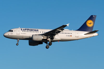 Lufthansa A319 D-AIBA DUS 300918