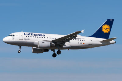 Lufthansa A319 D-AIBI DUS 300918