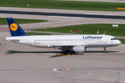 Lufthansa A320 D-AIPY ZRH 200817