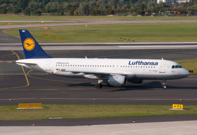 Lufthansa A320 D-AIQH DUS 290912