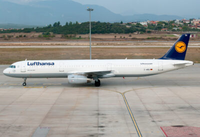 Lufthansa A321 D-AIDA ADB 021112