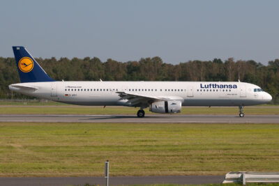 Lufthansa A321 D-AIDG HAM 250911