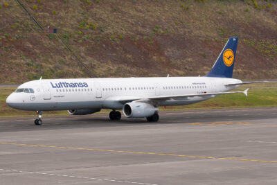 Lufthansa A321 D-AIDN FNC 060413