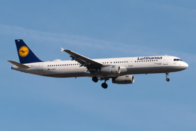 Lufthansa A321 D-AISN CDG 300819