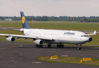 Lufthansa A343 D-AIGO DUS 290912