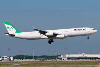 MahanAir A343 EP-MMC MXP 100617