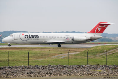 Northwest DC9-32 N967N DCA 021009