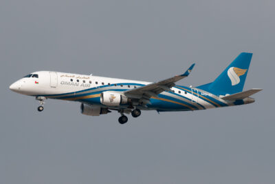 OmanAir E170 A4O-EC DXB 110214