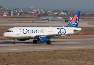OnurAir A320 TC-OBU IST 011012