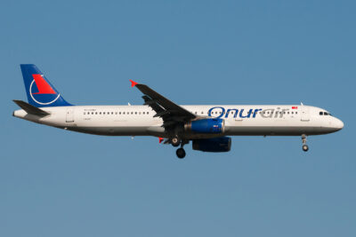 OnurAir A321 TC-ONJ AYT 110915