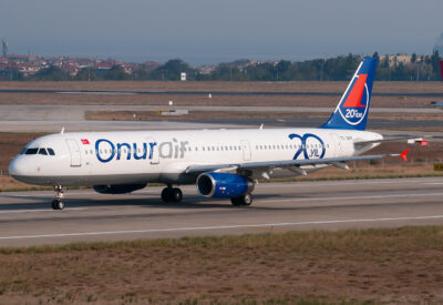 Onurair A321 TC-OBR IST 031012