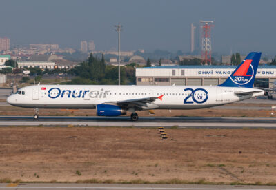 Onurair A321 TC-OBV IST 011012