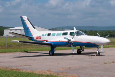 Private Cessna404 N48SA MEZ 010914