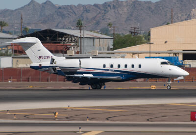 Private Challenger300 N523FX PHX 031010