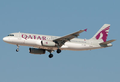 Qatar A320 A7-ADE DXB 150214