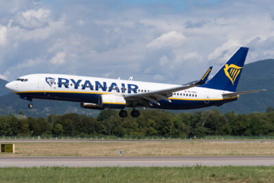 Ryanair 73H 9H-QAO BGY 290821