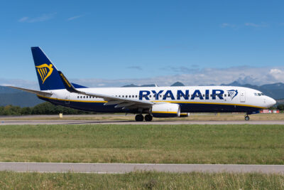 Ryanair 73H 9H-QAR BGY 290821