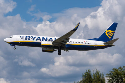 Ryanair 73H 9H-QDV BGY 290821a