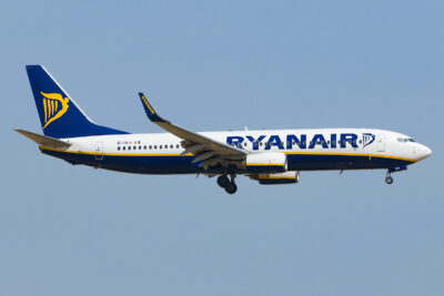 Ryanair 73H EI-DLB MAD 040916