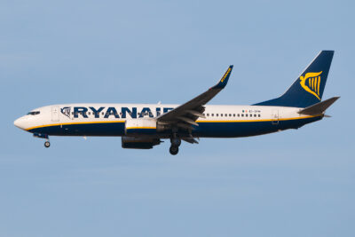 Ryanair 73H EI-DYM MAD 050916