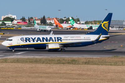 Ryanair 73H EI-EFY LIS 160618