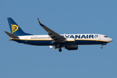 Ryanair 73H EI-EKD MAD 050916