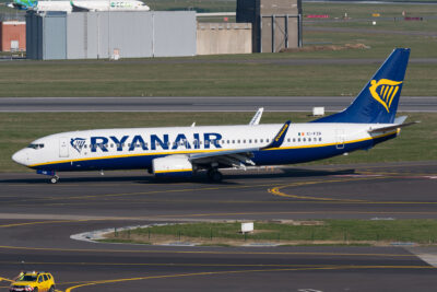 Ryanair 73H EI-FZR BRU 220319