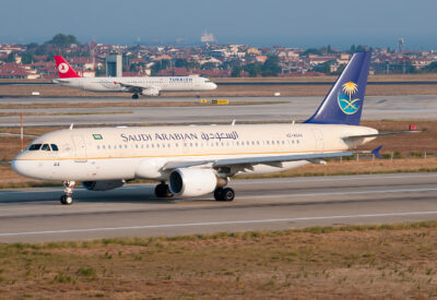 SaudiArabian A320 HZ-AS44 IST 011012