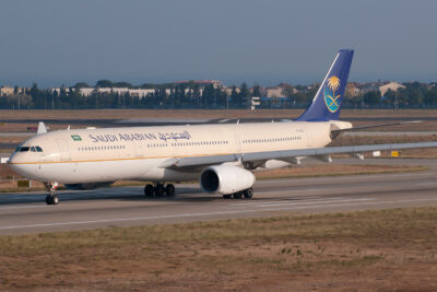 SaudiArabian A333 HZ-AQE IST 011012