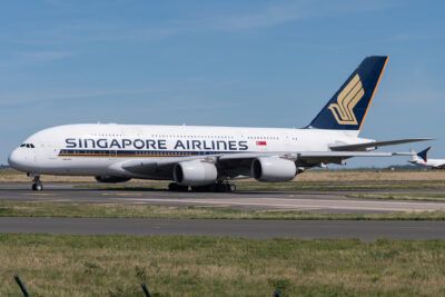 SingaporeAirlines A380 9V-SKR CDG 300819
