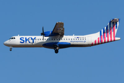 SkyExpress ATR72 SX-ELV ATH 090623a