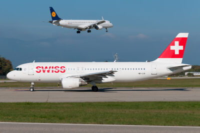 Swiss A320 HB-IJB GVA 261014