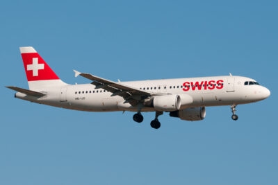 Swiss A320 HB-IJD BCN 060713
