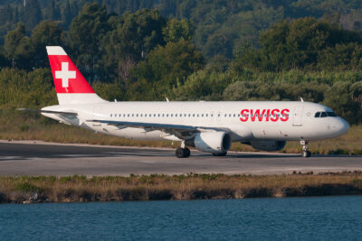 Swiss A320 HB-IJD CFU 010915