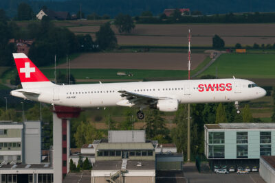 Swiss A321 HB-IOD ZRH 200817