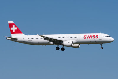 Swiss A321 HB-IOM ZRH 010921
