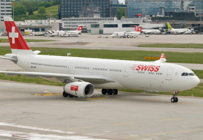 Swiss A333 HB-JHF ZRH 140510