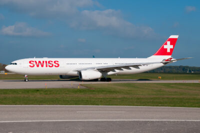 Swiss A333 HB-JHK GVA 261014